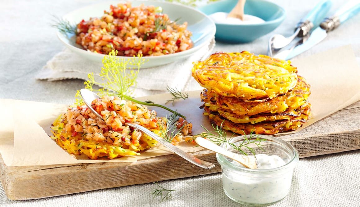 Tartar de Salmón Noruego fresco con tortillas de calabaza