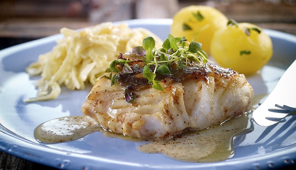 Skrei a la plancha con repollo