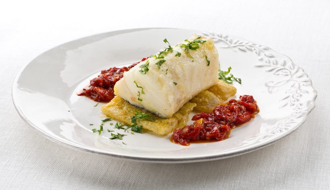 Bacalao Noruego tradicional con pencas de acelgas rebozadas