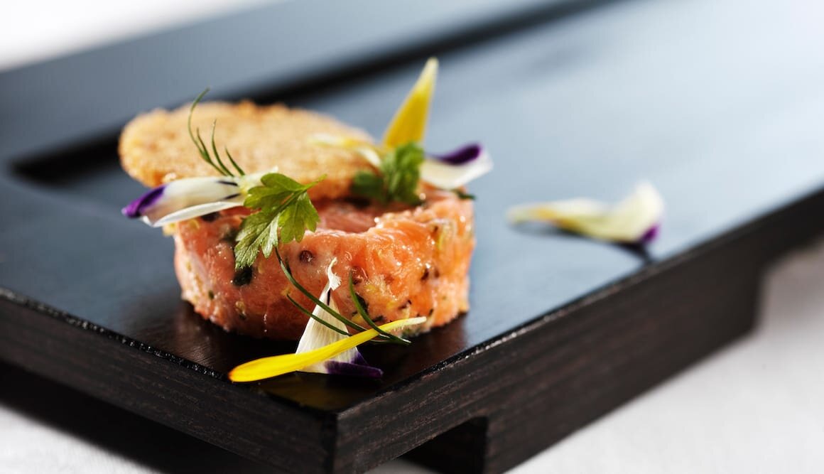 Rilletes de Trucha del Fiordo de Noruega con pan crujiente