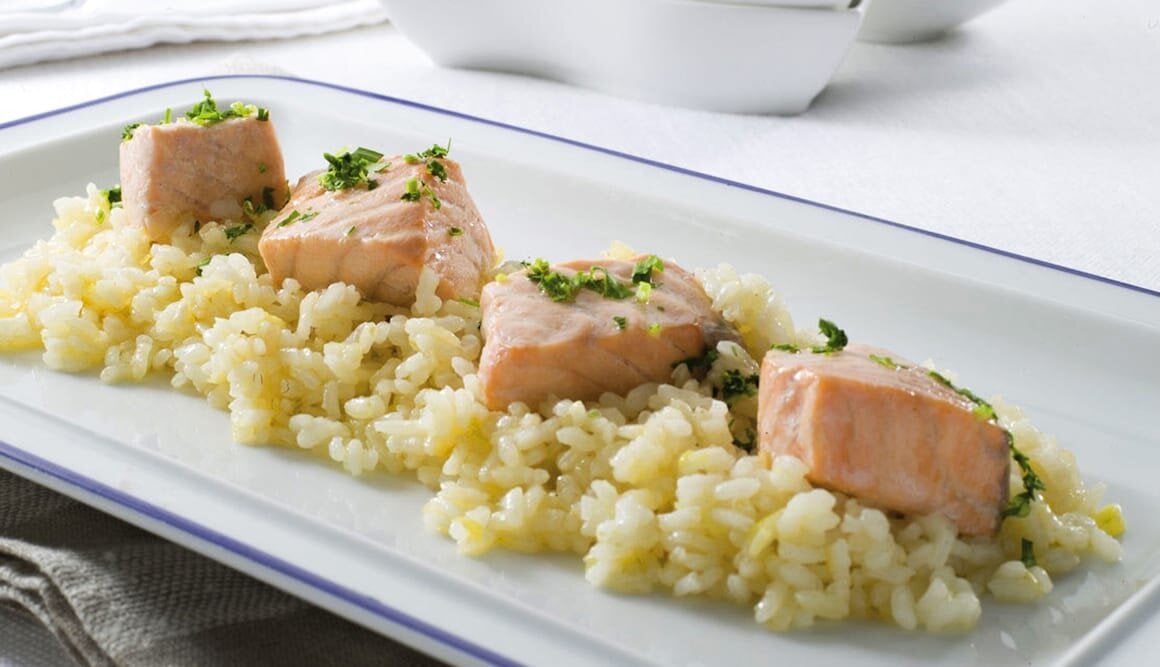 Arroz con Salmón Noruego fresco