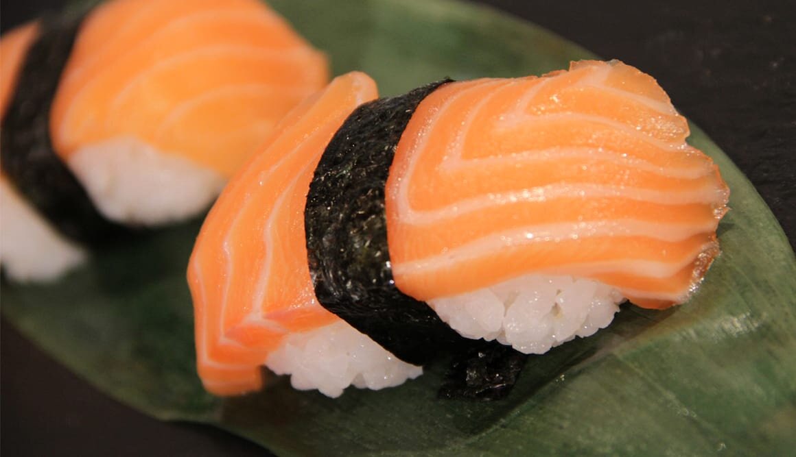 Niguiris de Salmón Noruego fresco by Sergio Fernández