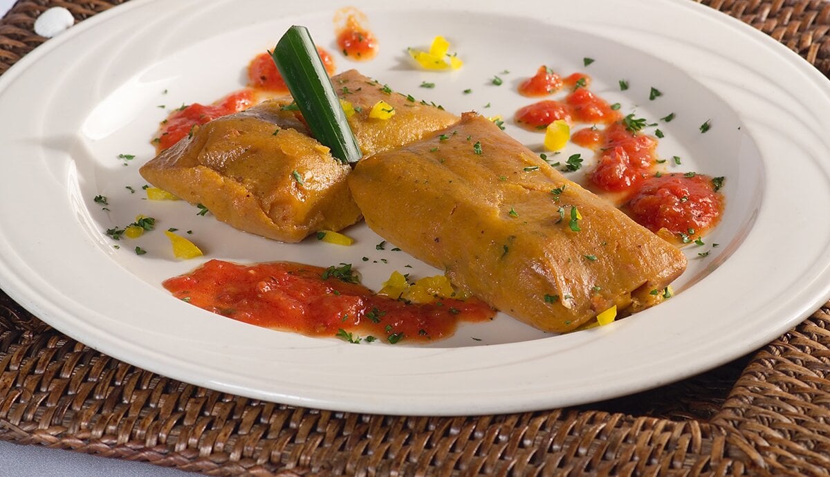 Pasteles en hojas rellenos de Bacalao Noruego tradicional