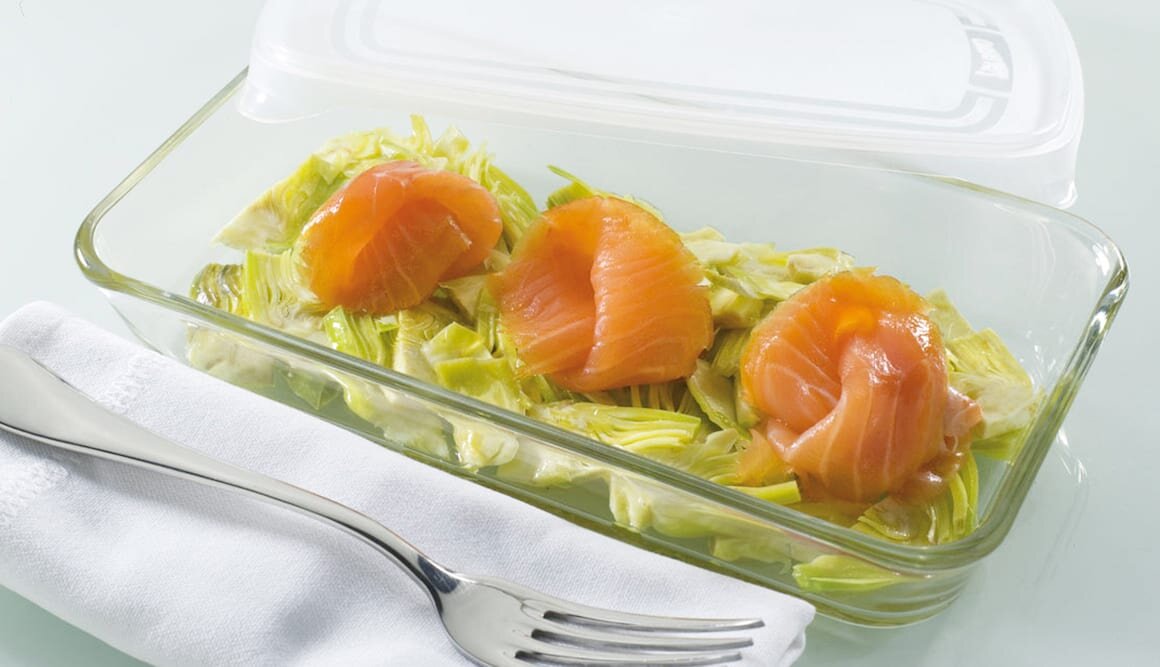 Ensalada de Salmón Noruego ahumado con alcachofas crudas
