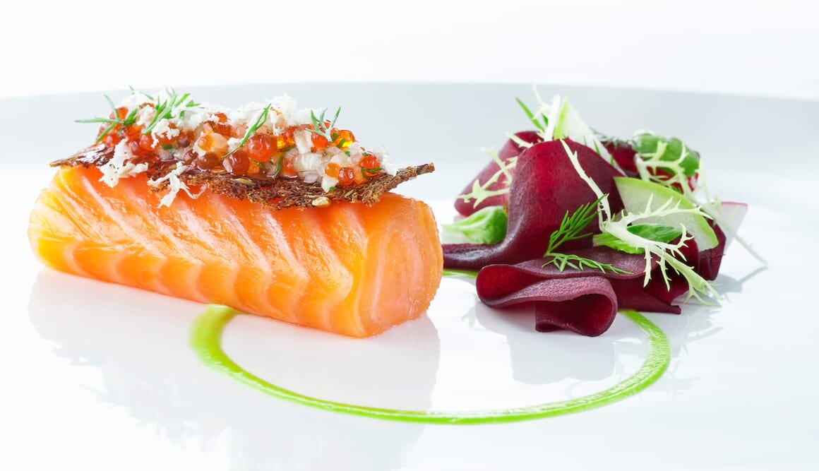Salmón Noruego ahumado con remolacha