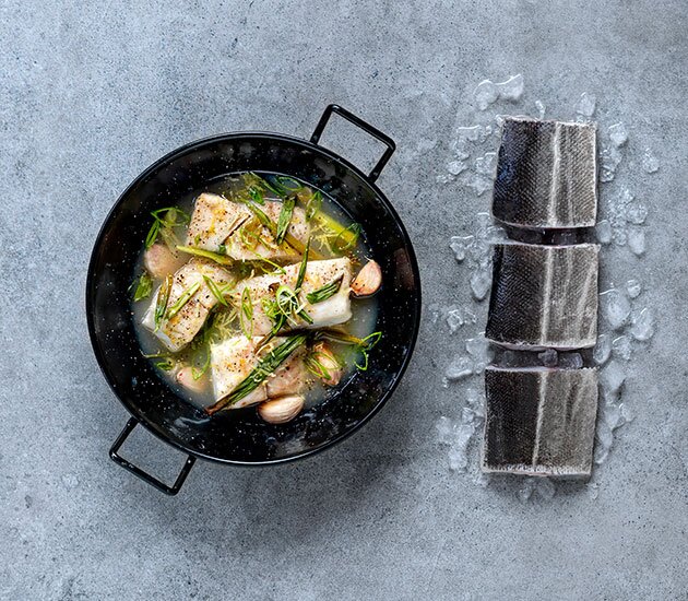 Fogonero al horno en salsa de limón y manzana