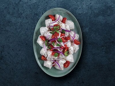 Ceviche de skrei noruego y leche de coco