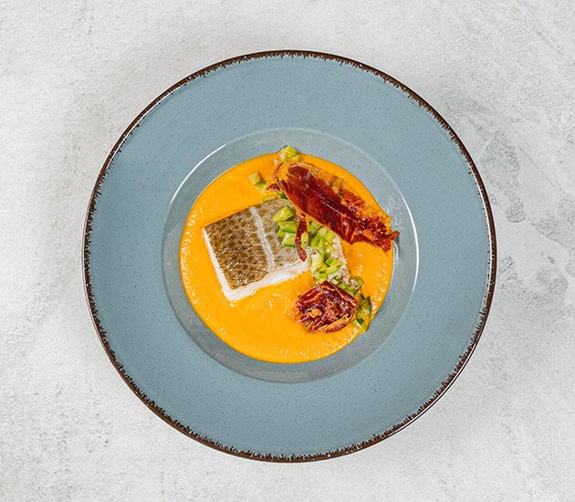 Skrei noruego en crema de escabeche