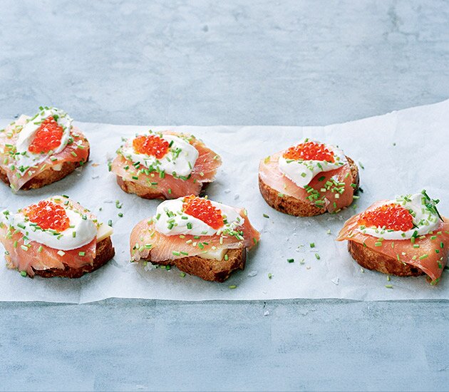 Crostini con salmón Noruego ahumado