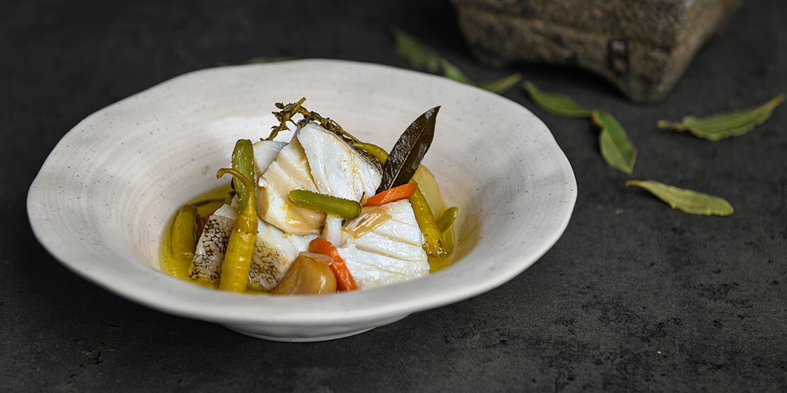 Bacalao tradicional noruego escabechado