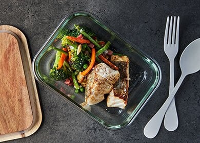 Fogonero noruego con menestra de verduras