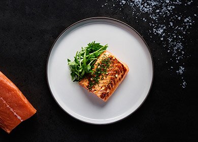 Salmón noruego al horno con mostaza y miel