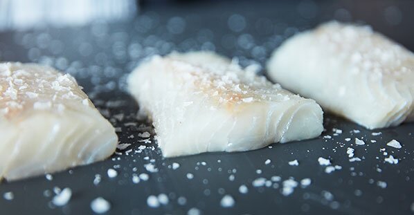 filetes de fogonero sobre una tabla
